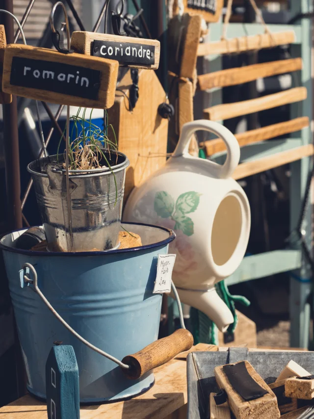 vide-grenier-brocante-troc-et-puce-julie-roux.jpg
