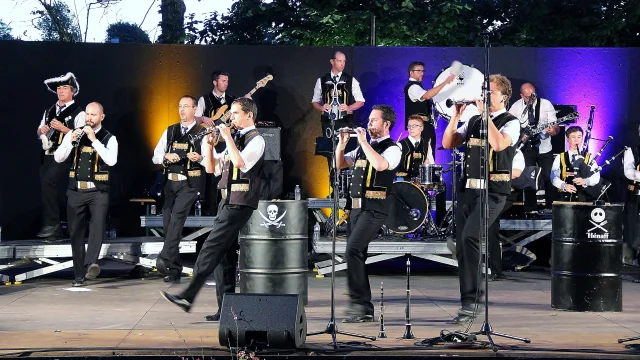 concert-musique-bretonne-bagad-brieg-claude-gloaguen.jpg
