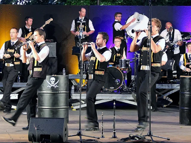 concert-musique-bretonne-bagad-brieg-claude-gloaguen.jpg