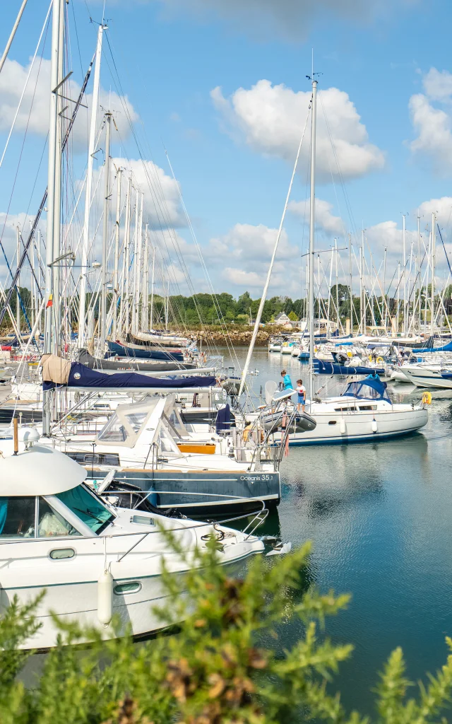 Voilier Port La Foret Ponton Bateau Poriel