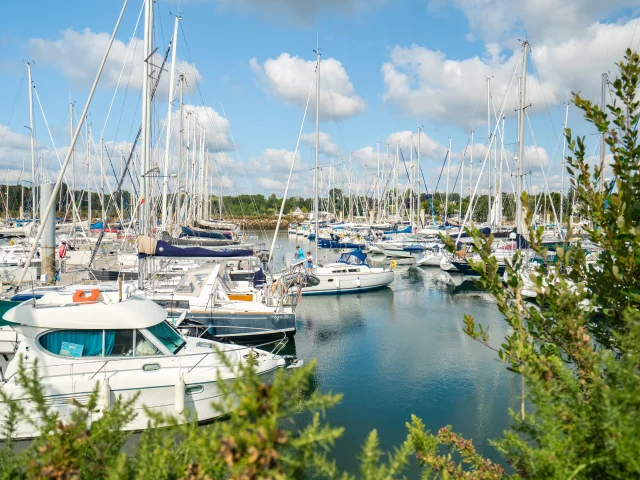 Voilier Port La Foret Ponton Bateau Poriel