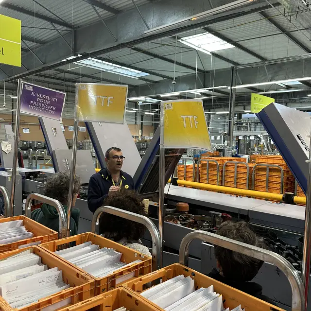 Laposte Vitrolles Rotated