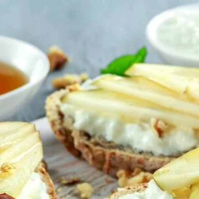 Pear Cabecou Honey