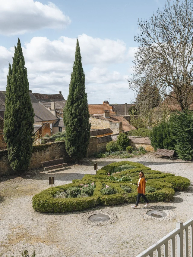 Woman in the Jardins du Sénéchal at Gourdon