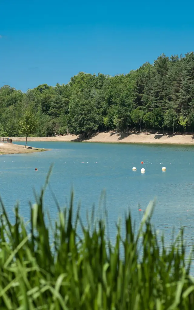 Swimming at the Ecoute lake if it rains in Gourdon