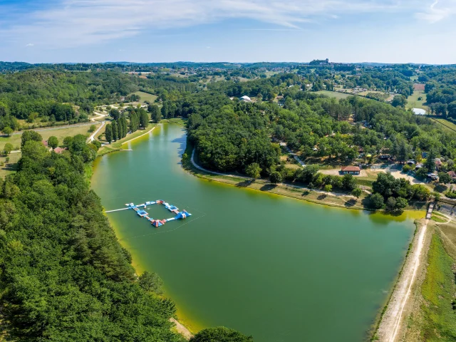 Aerial view of the Écoute s'il Pleut pond in Gourdon