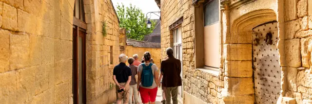 Visite guidée dans les rues de la cité médiévale de Gourdon