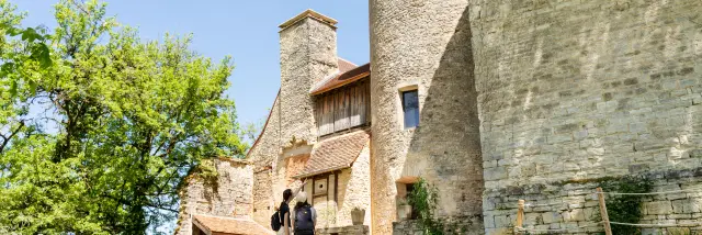 Façade du château de Peyrilles