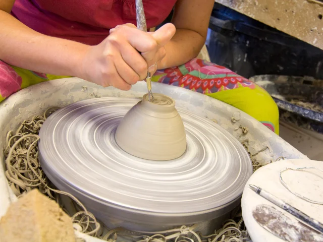 Shaping a bowl - artisan potter from Uzech-les-Oules