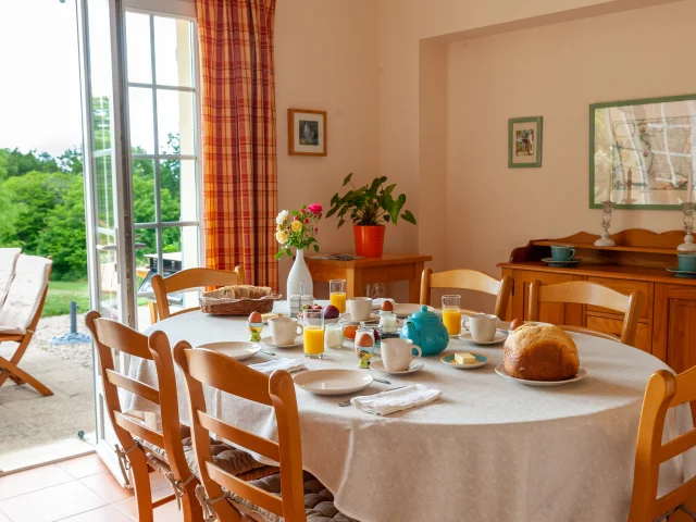 Breakfast in a guest room