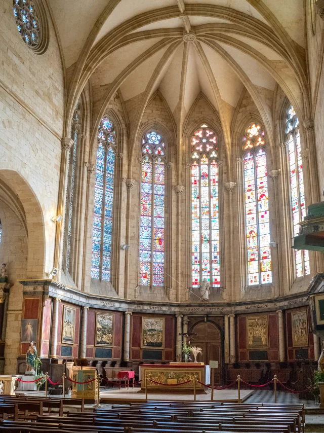 Inside the church of Saint Pierre de Gourdon
