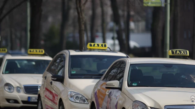 Michael Kauer Taxis