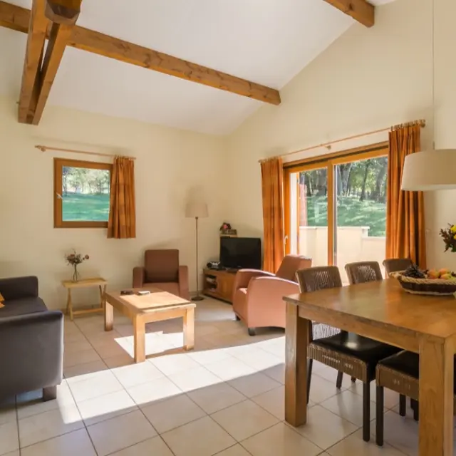 Village De Montmarsis3