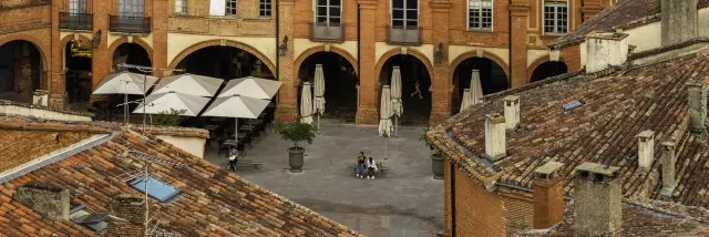 Europe, France, Occitanie, Midi-Pyrénées, Tarn-et-Garonne, Montauban, place Nationale, // Europe, France, Occitanie, Midi-Pyrenees, Tarn-et-Garonne, Montauban, Nationale Place,