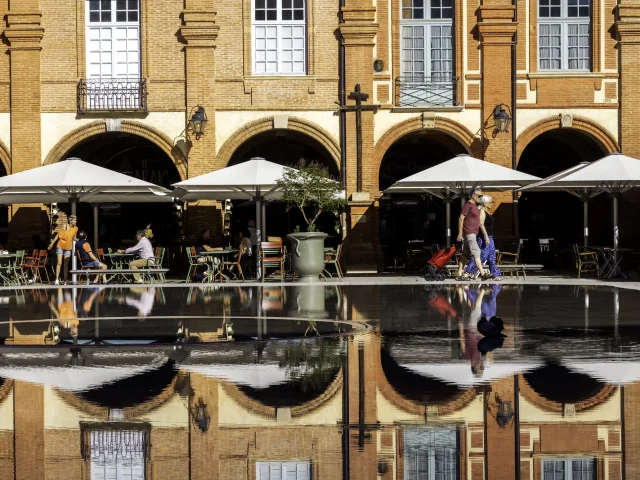 Europe, France, Occitanie, Midi-Pyrénées, Tarn-et-Garonne, Montauban, place Nationale, // Europe, France, Occitanie, Midi-Pyrenees, Tarn-et-Garonne, Montauban, Nationale Place,