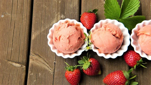 Strawberry Ice Cream@image Par Silvia De Pixabay