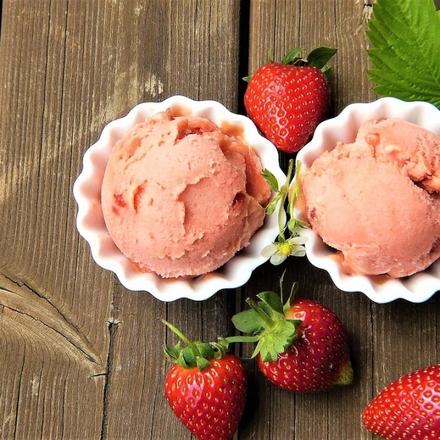 Strawberry Ice Cream@image Par Silvia De Pixabay