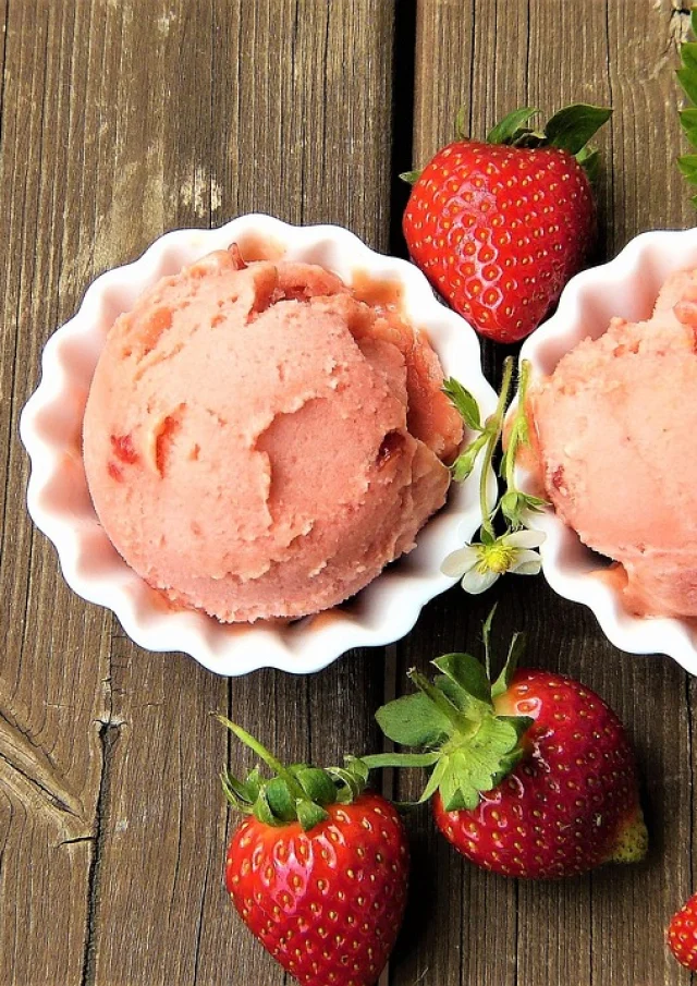 Strawberry Ice Cream@image Par Silvia De Pixabay
