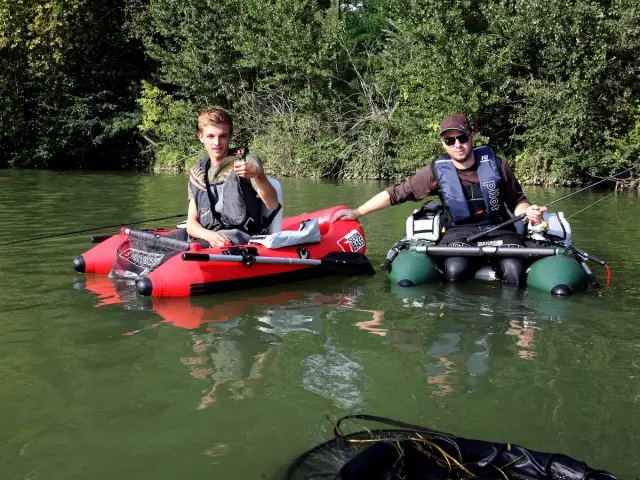 LA FEDERATION DEPARTEMENTALE DE PECHE MET EN PLACE DES INITIATIONS SUR FLOAT TUBE POUR LA PECHE AU CARNASSIER SUR LE TARN.