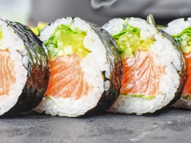 sushi-4774864-1280.jpg