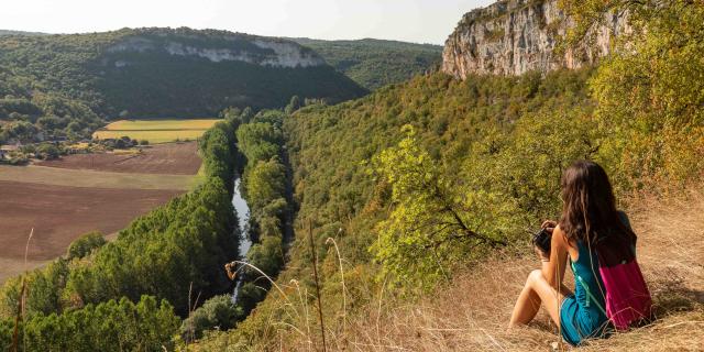 Pause contemplative au dessus de la vallée du Célé