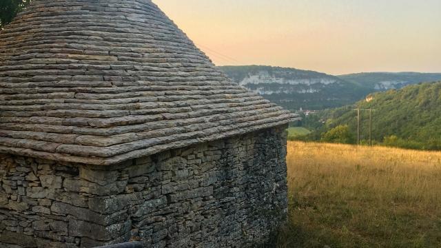 Caselle restaurée entre causse et vallée