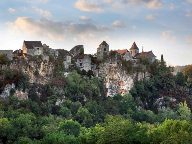 Calvignac village perché de la vallée du Lot