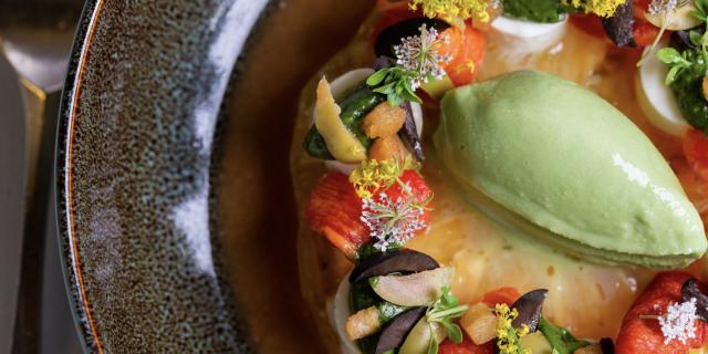 Assiette colorée et appétissante Restaurant du Viguier du Roy