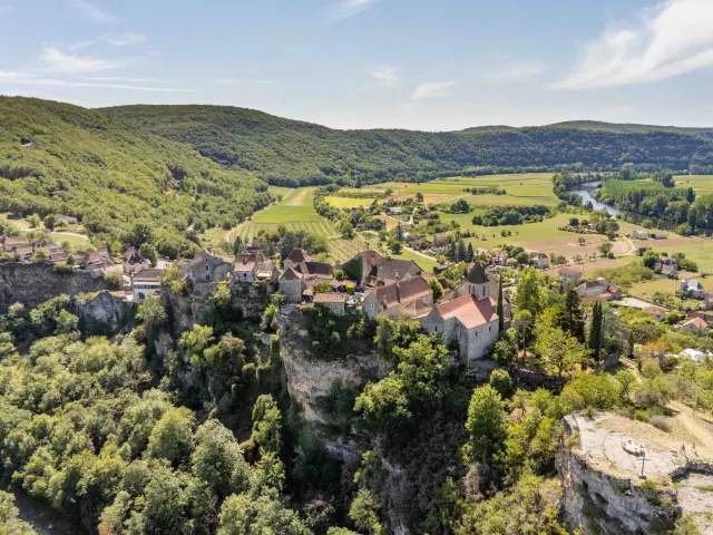 Vue aérienne de Calvignac