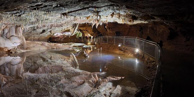 Grotte-de-Lacave_Lot-Tourisme-A-Leconte.jpg