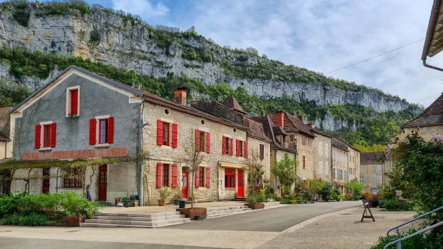 Village de Marcilhac-sur-Célé dans la vallée du Célé