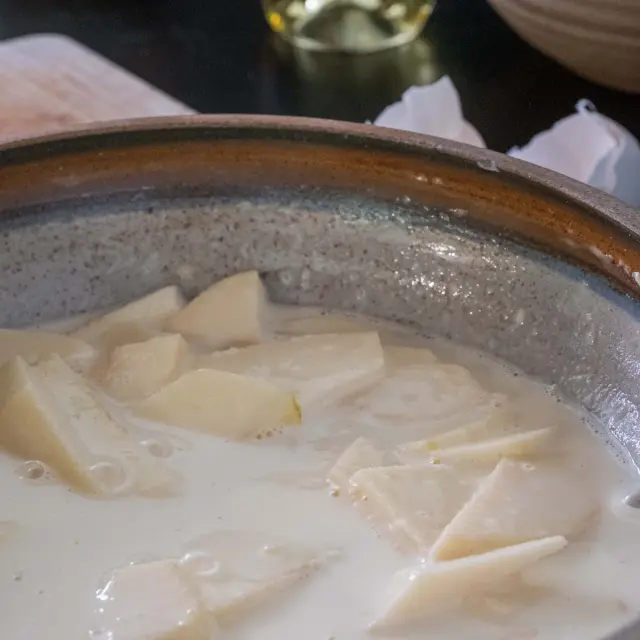 Préparation de la pescajoune aux pommes