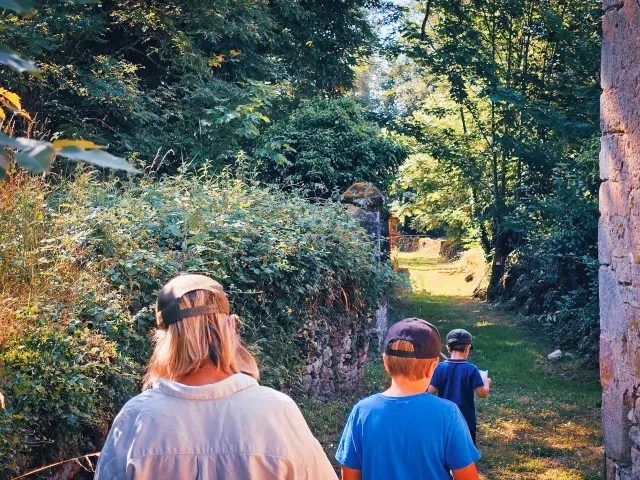 Découverte d'Anglars