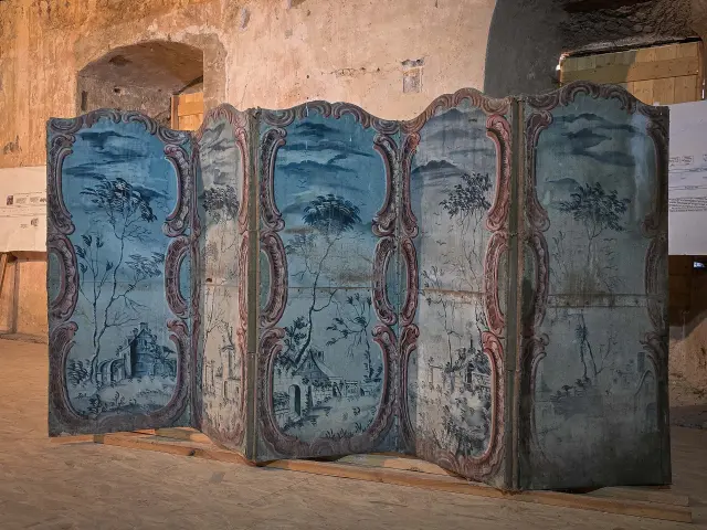 Paravent dans le château