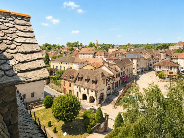 Lacapelle-Marival vu du chemin de ronde