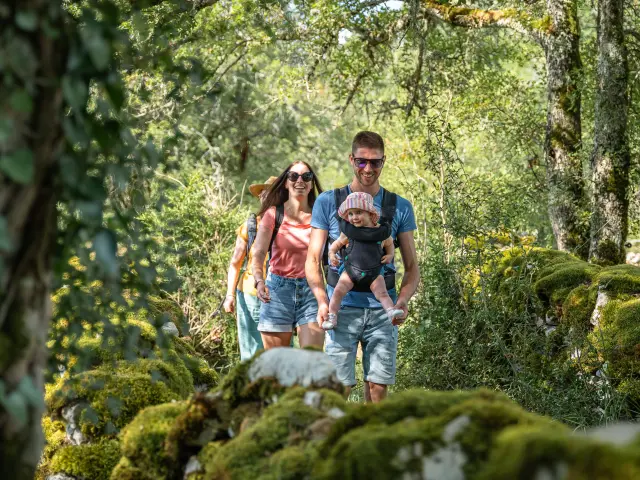 Family walk in Marcilhac-sur-Célé