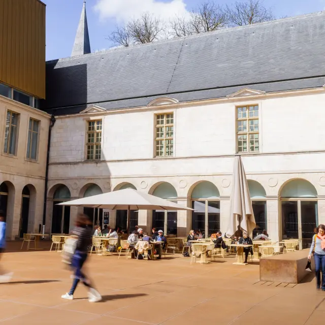 Palais des Ducs de Bourgogne - Route des Grands Crus de Bourgogne