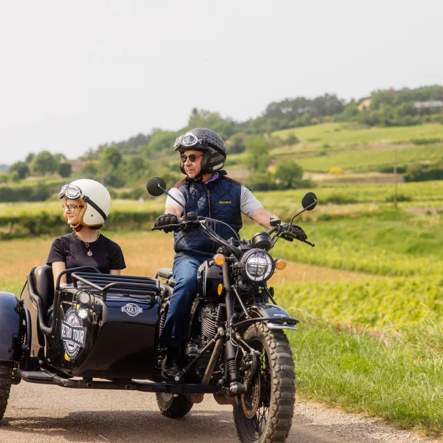 Side Car sur la Route des Grands Crus de Bourgogne