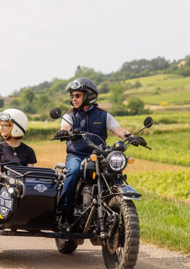 Side Car sur la Route des Grands Crus de Bourgogne