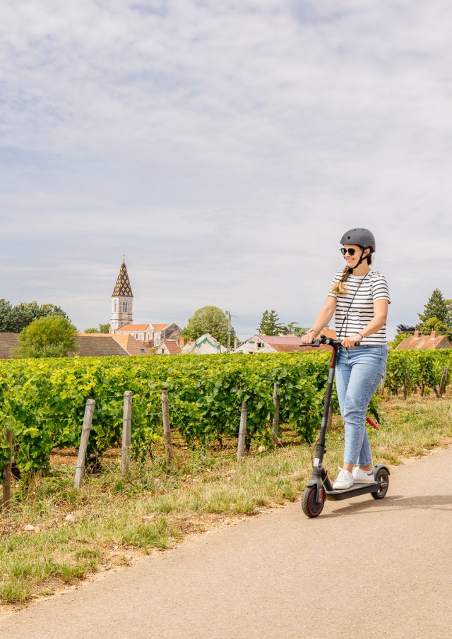 Trotinettes Electriques sur la Route des Grands Crus de Bourgogne