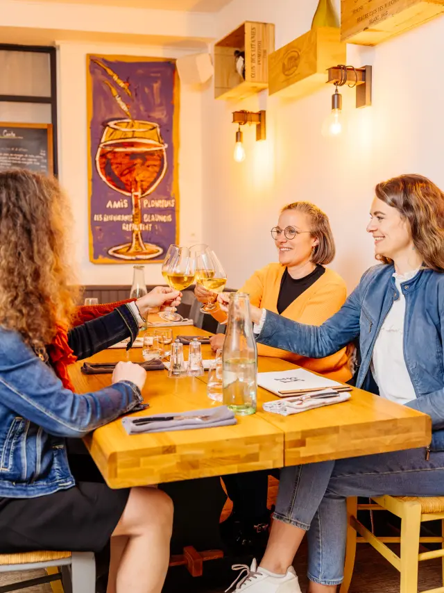 Les Pinardiers - Wine bar - Route des Grands Crus de Bourgogne