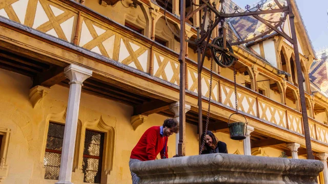 Hôtel-Dieu des Hospices de Beaune - Route des Grands Crus de Bourgogne