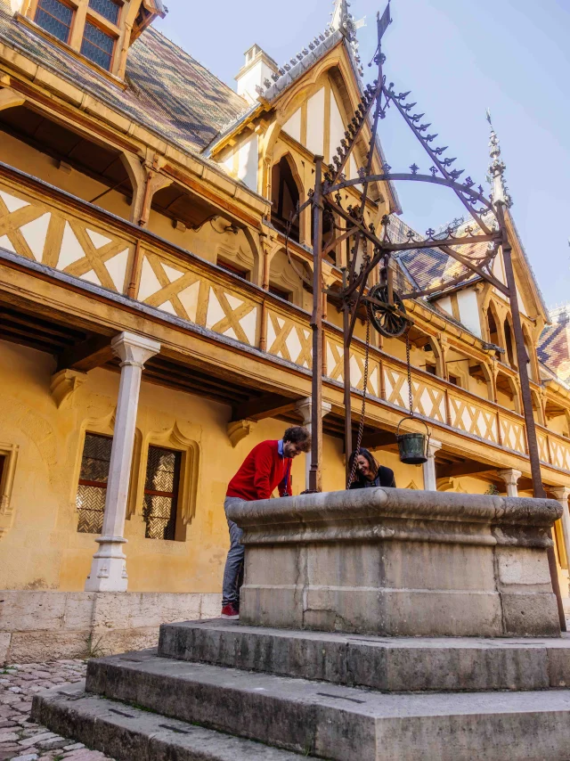 Hôtel-Dieu des Hospices de Beaune - Route des Grands Crus de Bourgogne
