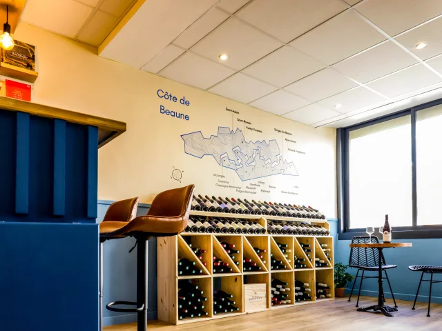 La Cave De Monsieur Jean à Gevrey Chambertin - Route des Grands Crus de Bourgogne