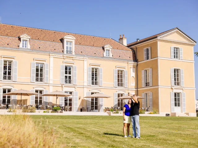 Chateau De Meursault - Route des Grands Crus de Bourgogne