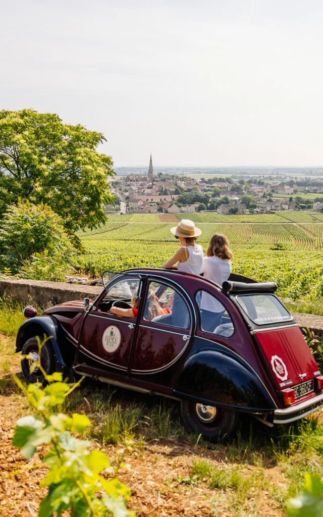 Excursion 2CV sur la Route des Grands Crus de Bourgogne. French Tour