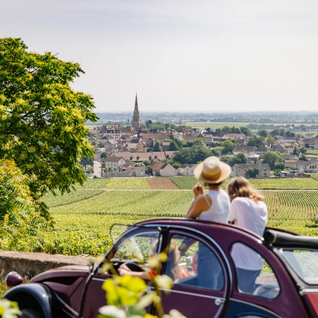 Excursion 2CV sur la Route des Grands Crus de Bourgogne. French Tour