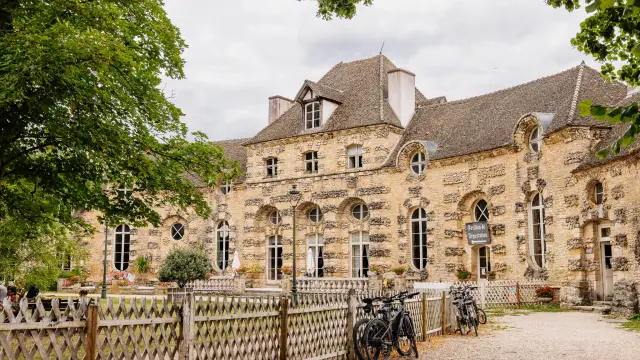 Savigny Les Beaune - Route des Grands Crus de Bourgogne