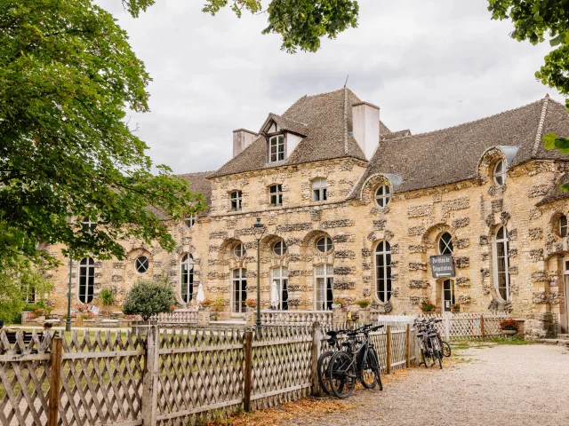 Savigny Les Beaune - Route des Grands Crus de Bourgogne