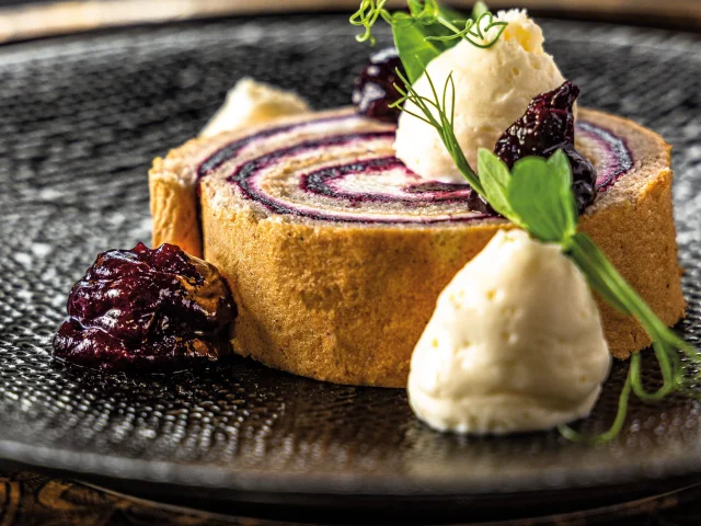 Roule Pain Depice Et Cassis